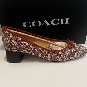 Coach flats